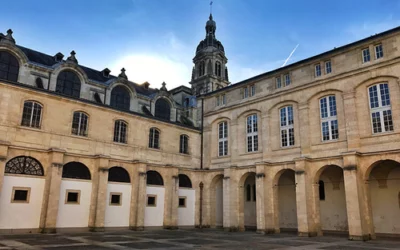 Cour Mably